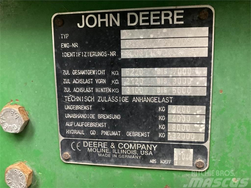 John Deere 6110 SE Tractoare