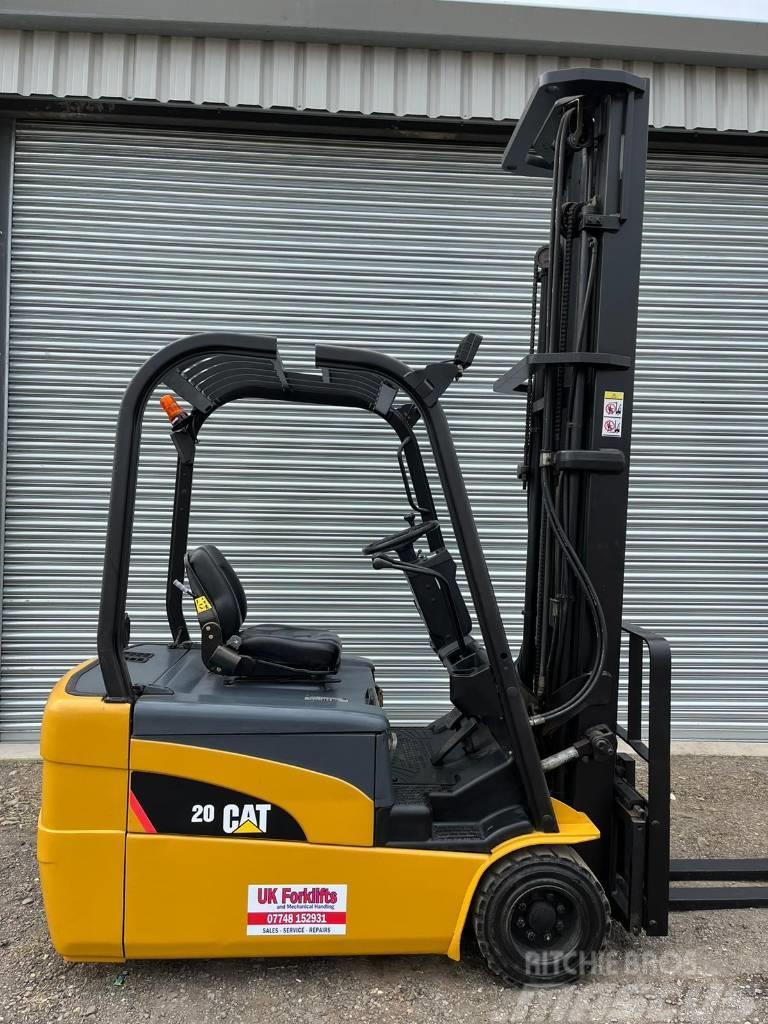 CAT EP 20 NT Stivuitor electric
