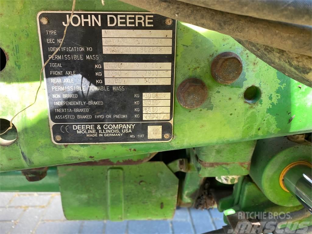  John Deere-5820 Tractoare