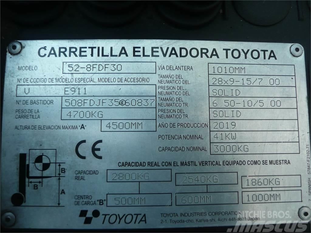 Toyota 52-8FDF30 MATRICULADA Stivuitor diesel