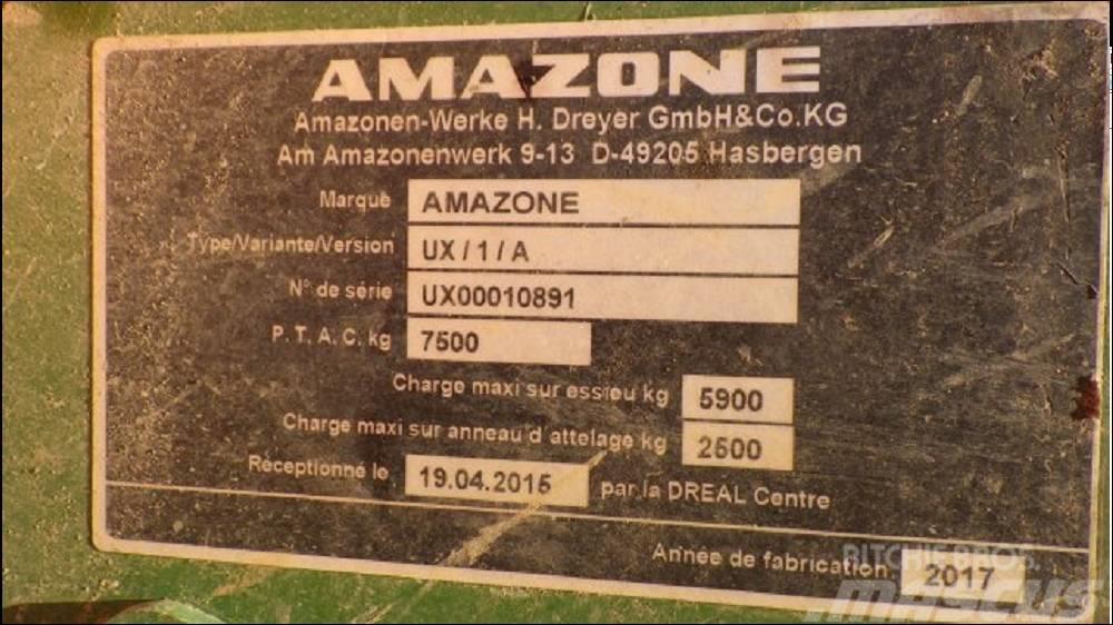 Amazone UX 3200 Special Tractoare agricole sprayers