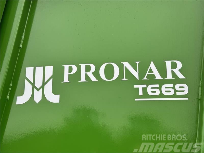 Pronar T669 XL  “Big Volume” Remorci rabatabile