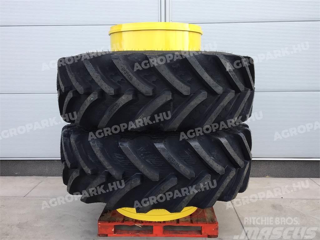  Twin wheel set with BKT 650/85R38 tires Roti duble