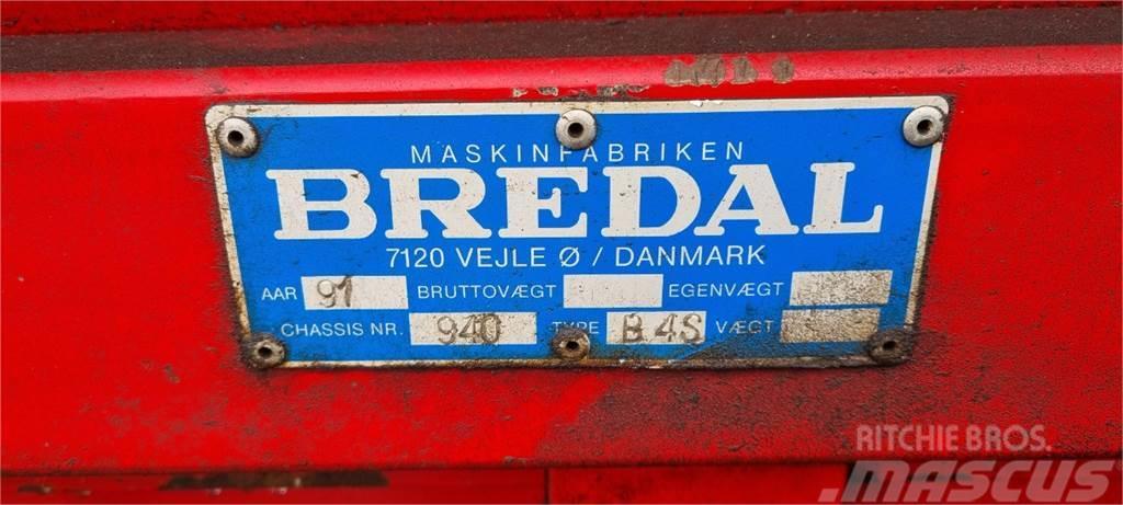 Bredal BUGSERET GØDNINGSSPREDER B4S Tractoare agricole sprayers