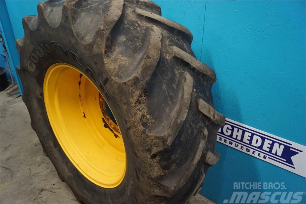 New Holland 28 480/70R28 Anvelope, roti si jante
