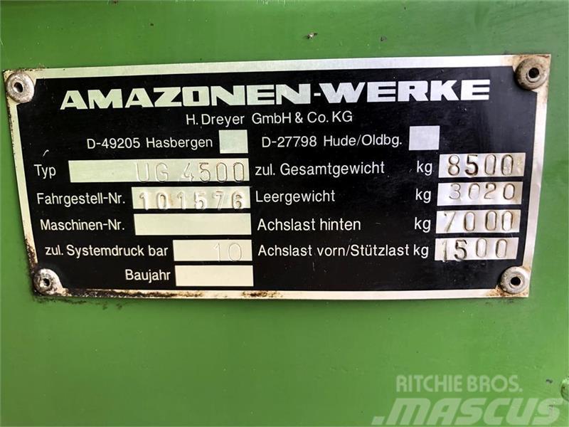 Amazone UG4500 24 meter Tractoare agricole sprayers