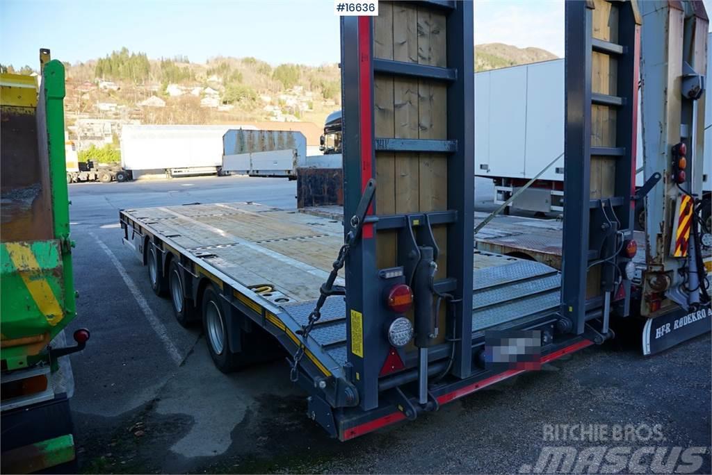 NC 3 axle machine trailer that is little used Alte remorci
