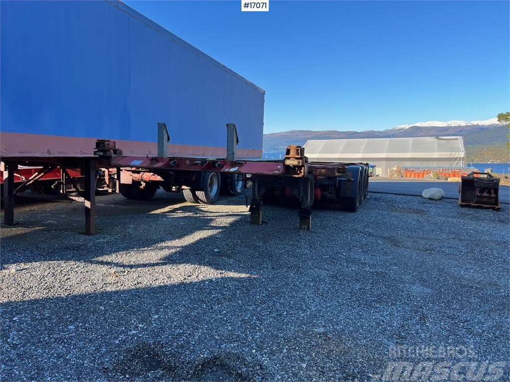 Renders 3 Axle Container trailer w/ extension to 13.60 Alte remorci