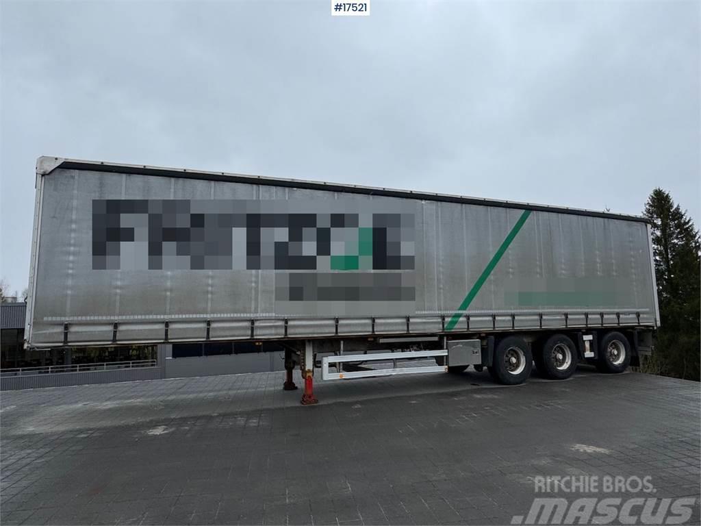 Schmitz Cargobull semi-trailer. Alte semi-remorci