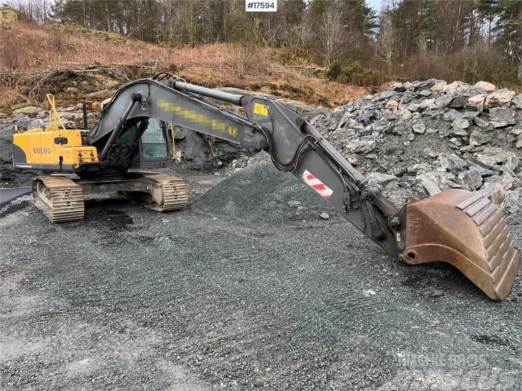 Volvo EC 210 CL w/ digger bucket and rotor tilt Excavatoare pe senile