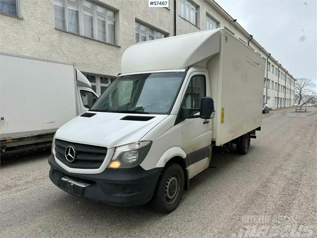 Mercedes-Benz Sprinter with tail lift Autocamioane