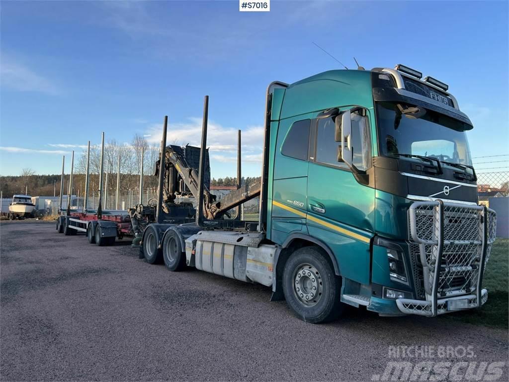 Volvo FH16 Timber truck with trailer and crane Camion pentru lemne