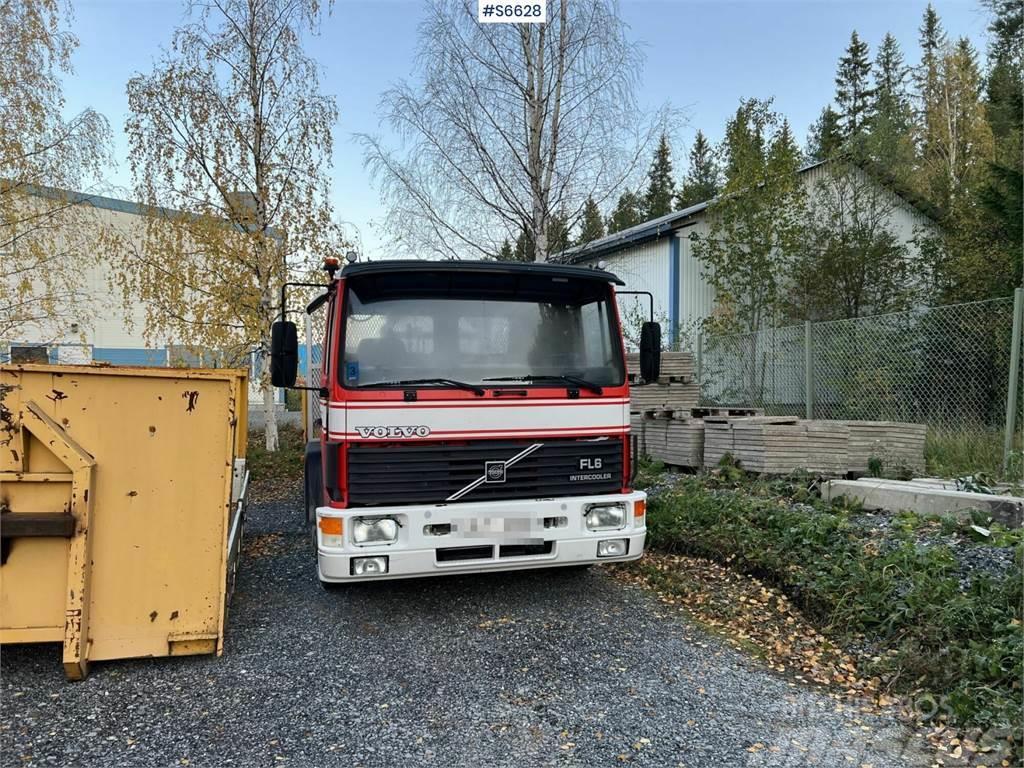 Volvo FL614 4X2, Serviced and inspected Only 50.000 km Camion cu carlig de ridicare