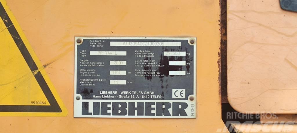 Liebherr PR 744 L Buldozere pe senile