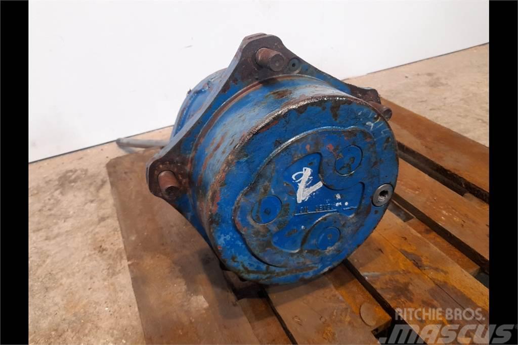 New Holland 8240 Front axle final drive Transmisie