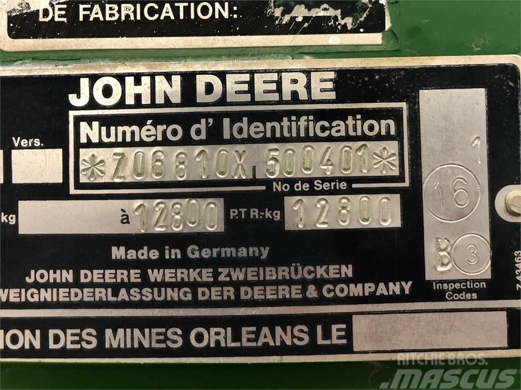 John Deere 6810 Culegatoare de nutret