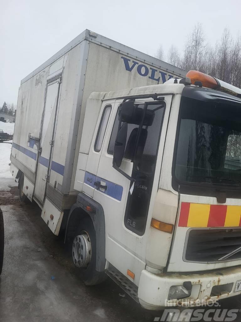 Volvo FL608/3700 Containere speciale