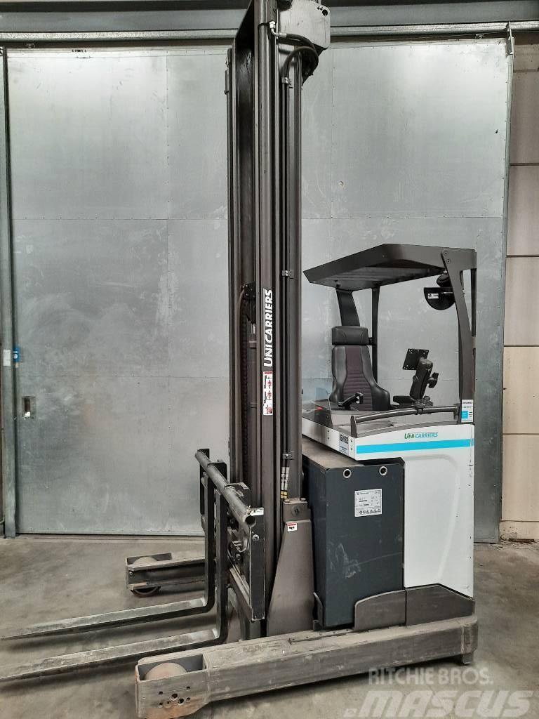 UniCarriers 200DTFVRF895UMS Stivuitor cu catarg retractabil