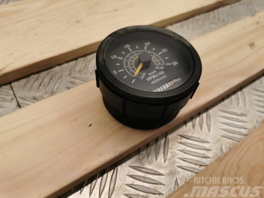 New Holland LM 435A tachometer Electronice