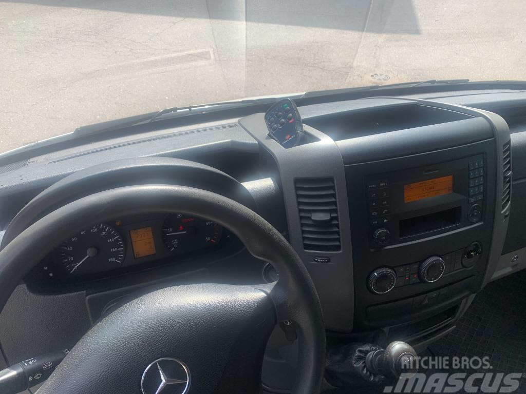 Mercedes-Benz Sprinter 313 CDI Pakettiauto umpikori + TL Nostin Autoutilitara transoprt marfuri
