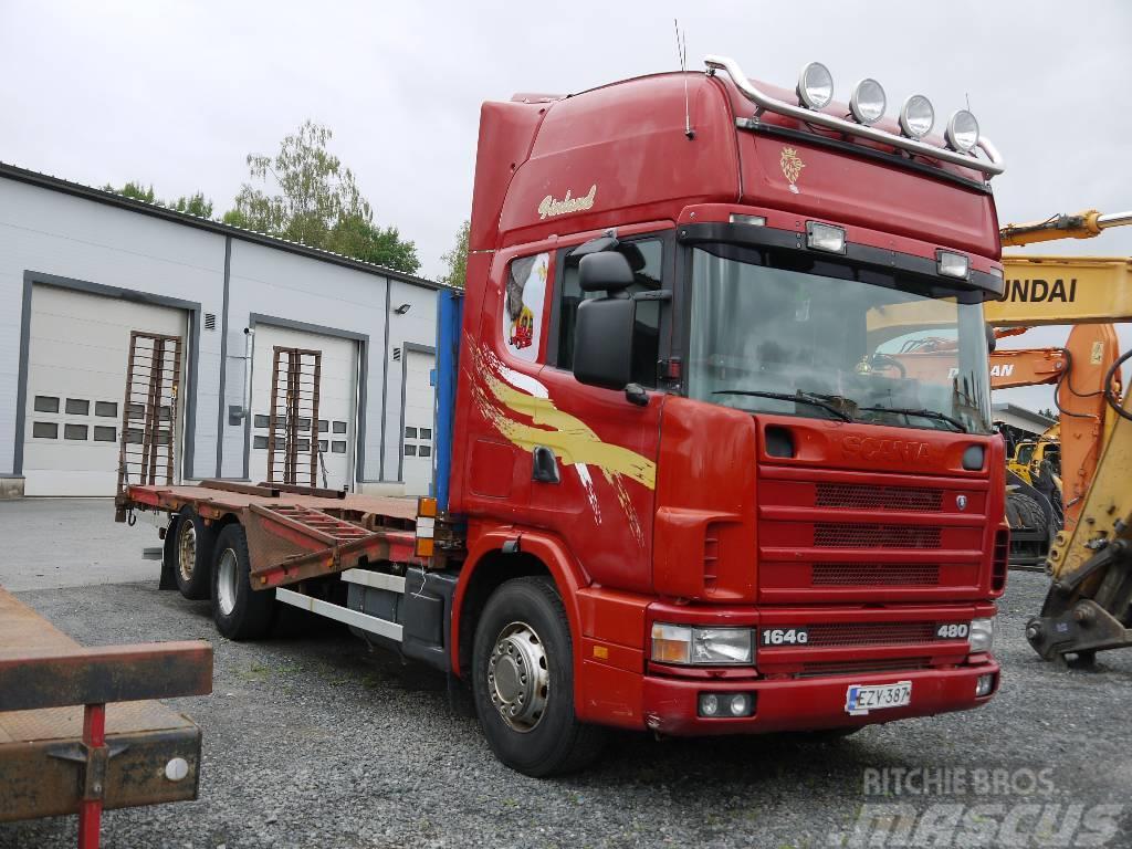 Scania R 164 6x2 konelavalla Forest machine transport trucks