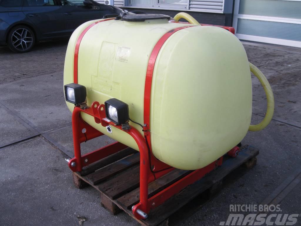 Agromehanika 400 liter tank in frame Erbicidatoare