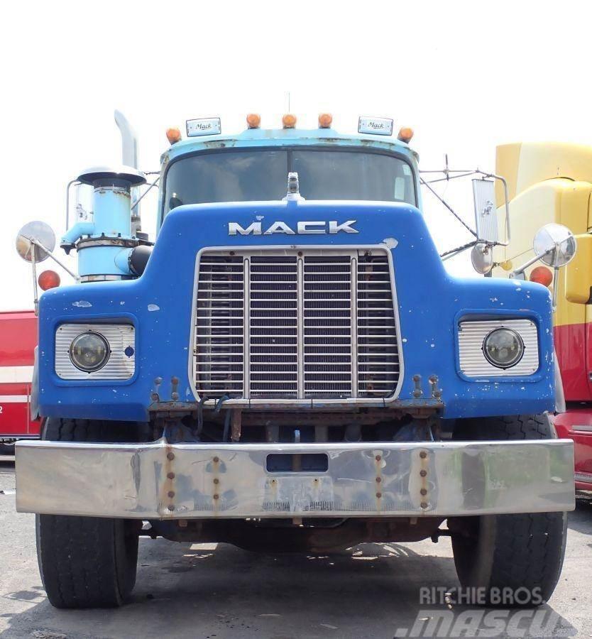Mack RB688S Camion cu carlig de ridicare