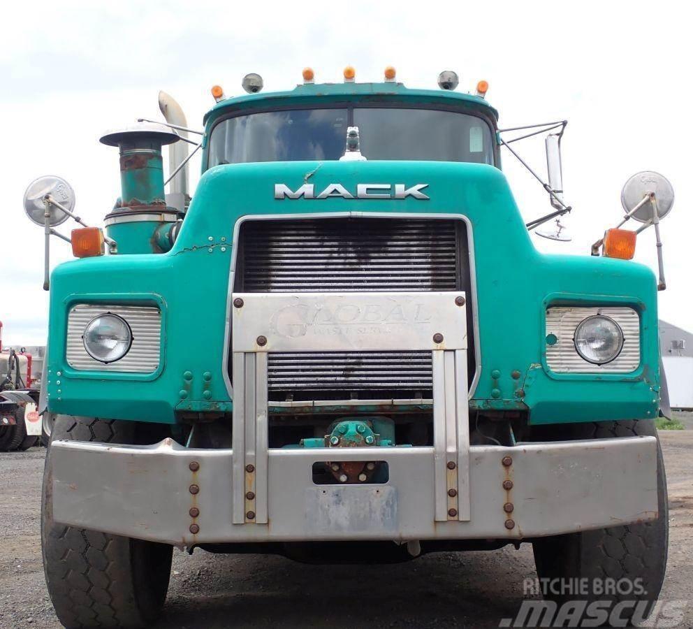 Mack RB688S Camion cu carlig de ridicare