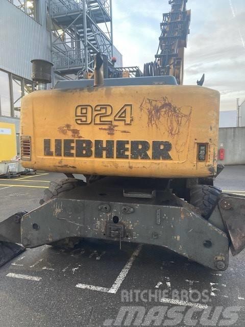 Liebherr 924C-LI Excavatoare cu roti