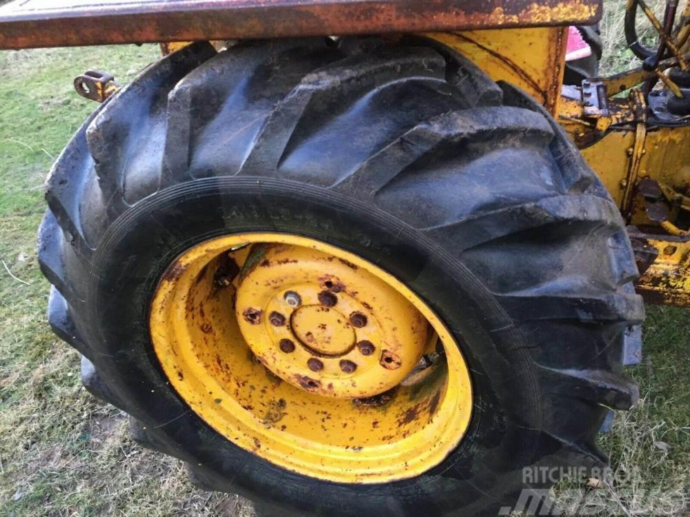 Massey Ferguson 135 Loader tractor £1750 Alte componente
