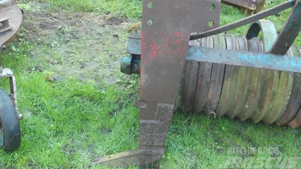  Mole plough / subsoiler - £480 Pluguri conventionale