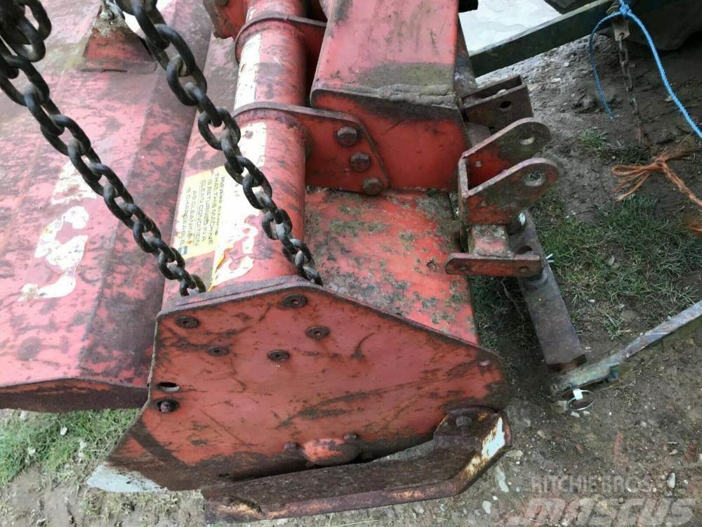  Rotovator suit compact tractor 4 foot wide £480 Tractoare
