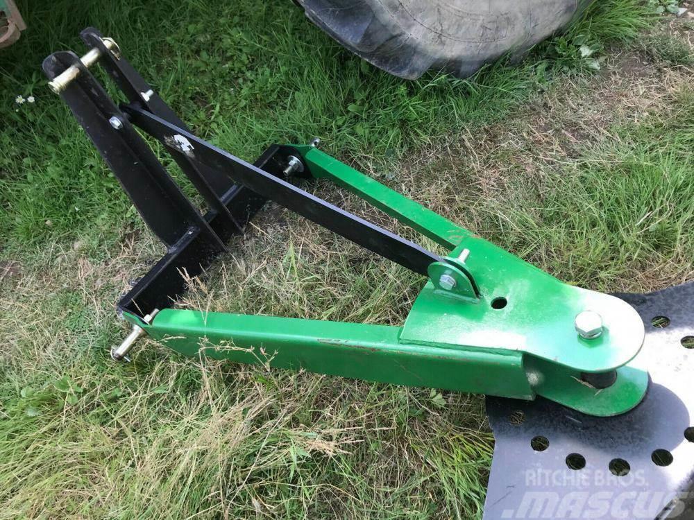  Tractor mounted scraper blade Tractoare