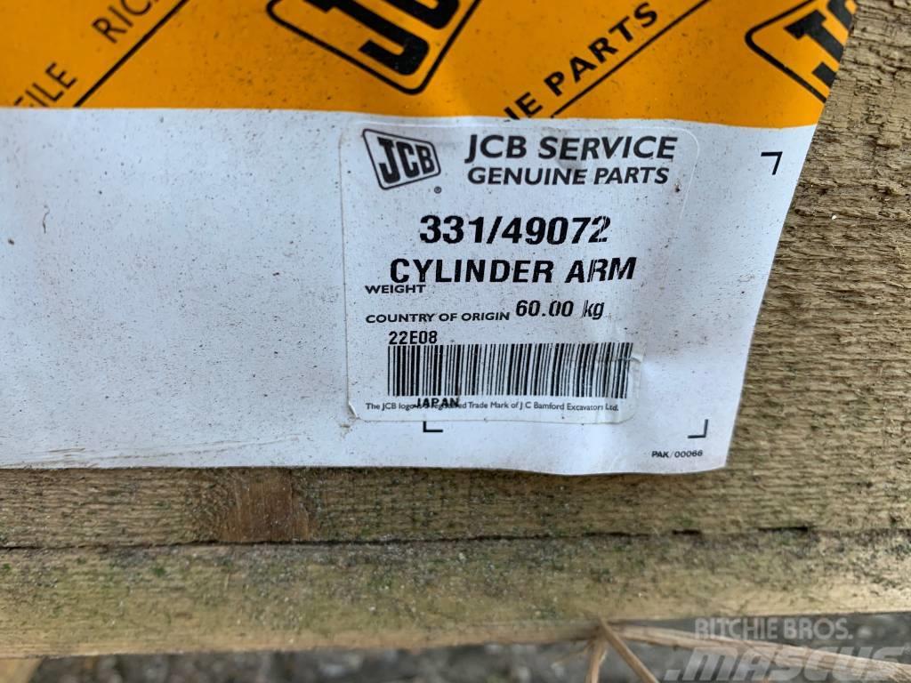 JCB JS 145 W Hidraulice