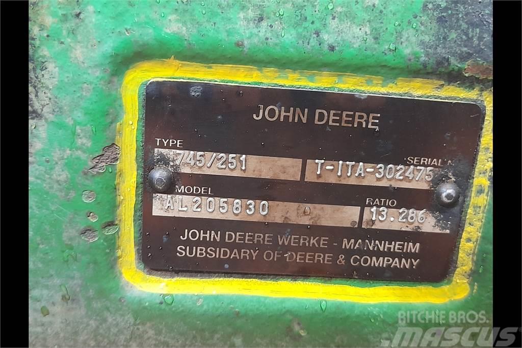 John Deere 6150R Front Axle Transmisie