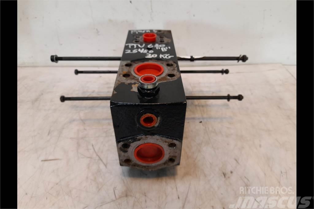 Deutz-Fahr Agrotron TTV630 Remote control valve Hidraulice