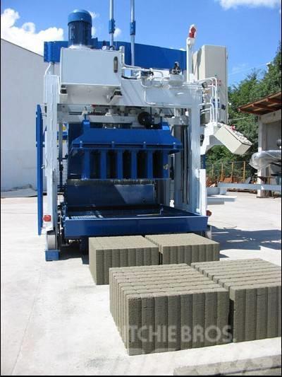  SUMAB E-12 (mobile block making machine) Utilaje pentru beton si piatra