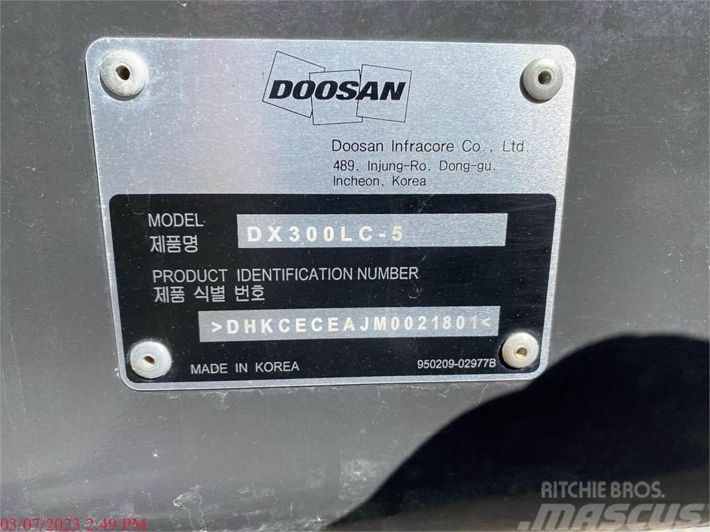 Doosan DX300 LC-5 Paleta de manipulare