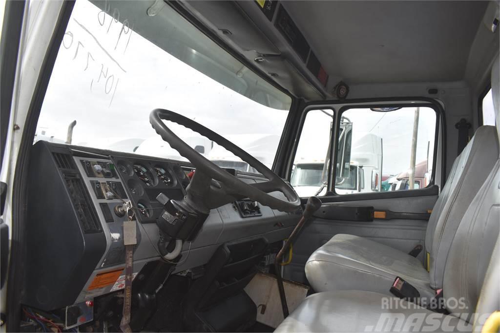 Freightliner FL70 Camioane cu macara