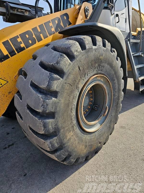 Liebherr L 580 Incarcator pe pneuri