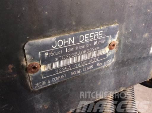 John Deere 3235A GANG MOWER Masini de tuns