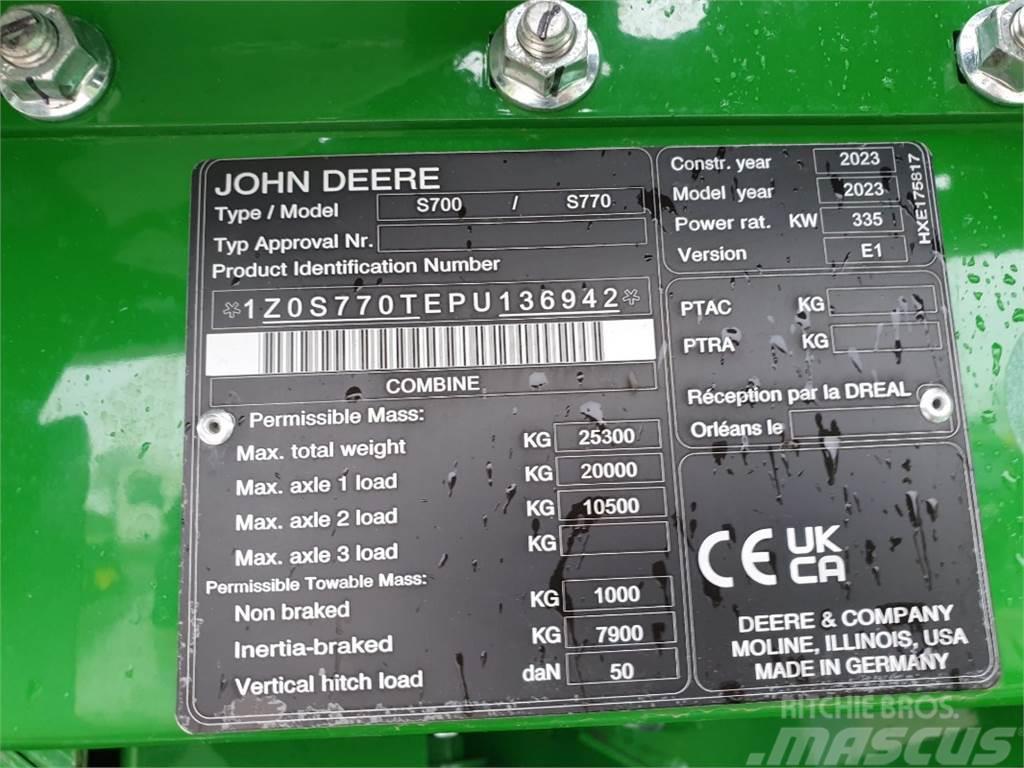 John Deere S770 Combine de secerat