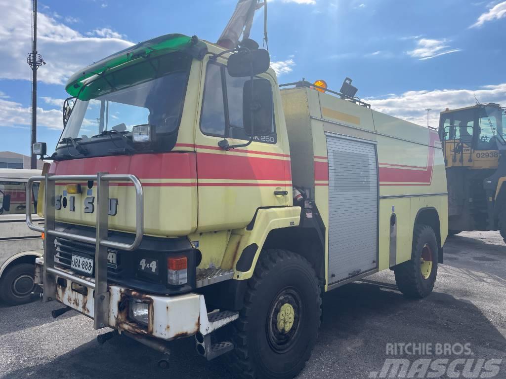 Sisu Paloauto Camion de pompier