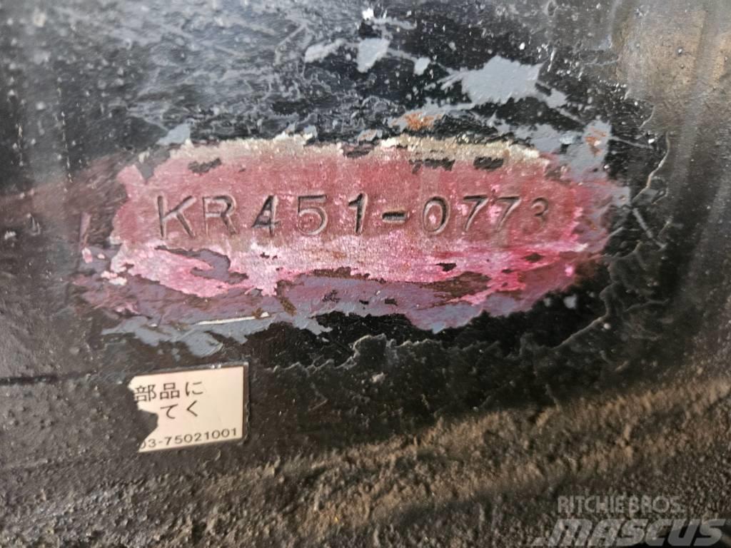 Kato KR 45-1 Macara teren accidentat