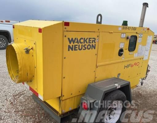 Wacker Neuson HIF 690 Masini utilitare
