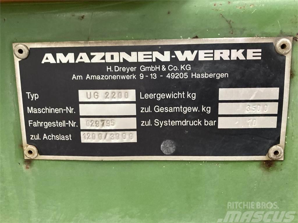Amazone UG 2200 Tractoare agricole sprayers