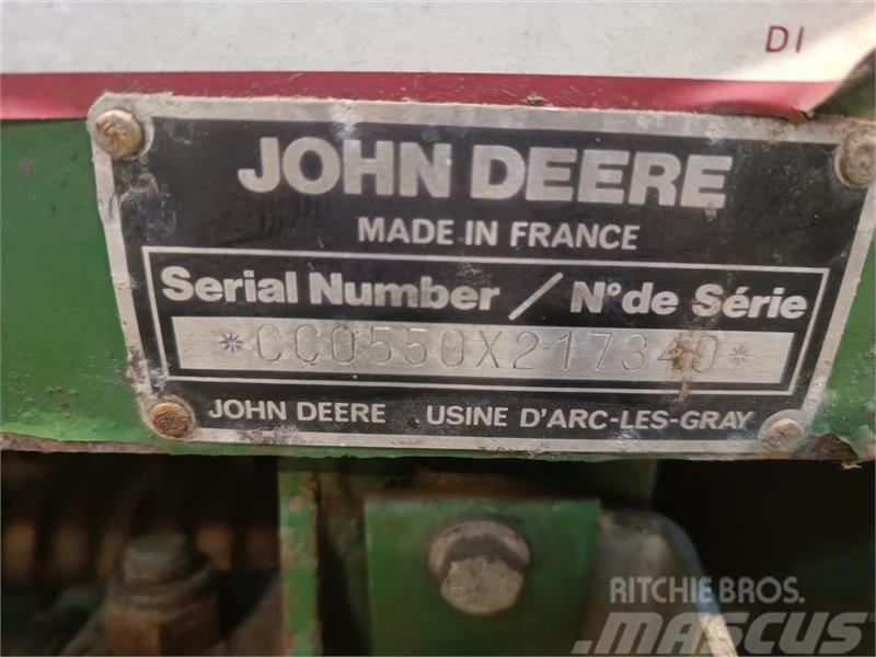 John Deere 550 Rundballepresser med garnbinder Masina de balotat cilindric