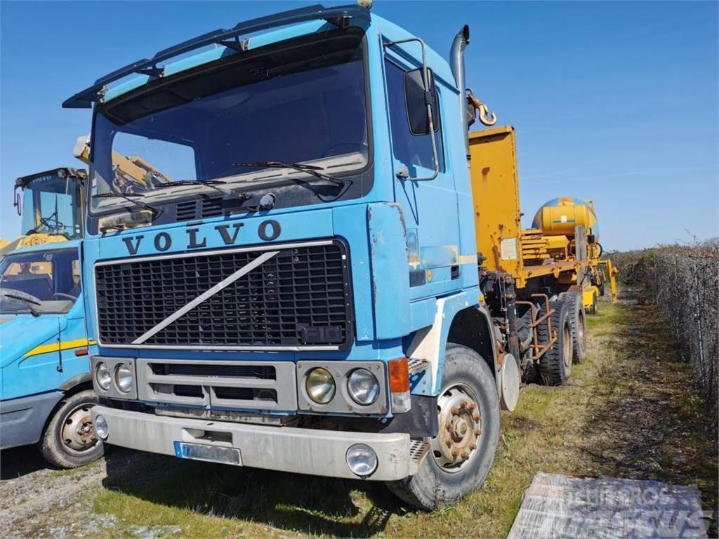 Volvo F10 Camioane platforma/prelata
