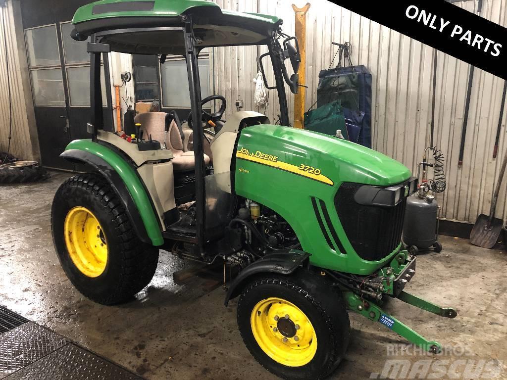 John Deere 3720 Dismantled: only spare parts Tractoare compacte