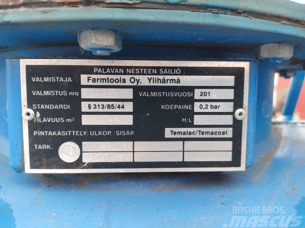 Farmex 1350 litraa Alte masini agricole